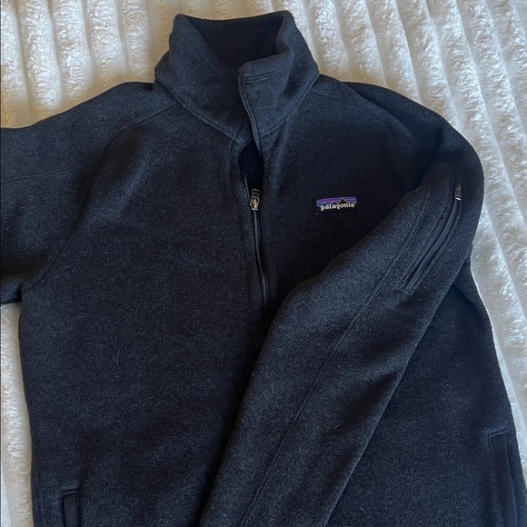 Patagonia Women’s Sweater Fleece Jacket - Picture 5 of 7